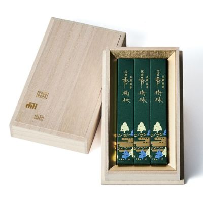 類品の少ない李朝花三島大壺桐箱入 類品の少ない李朝花